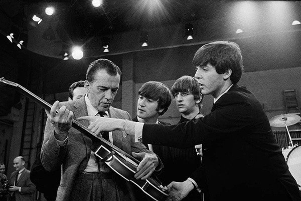 Beatles-sullivan-guitar-1040-083109.jpg from aolcdn.com